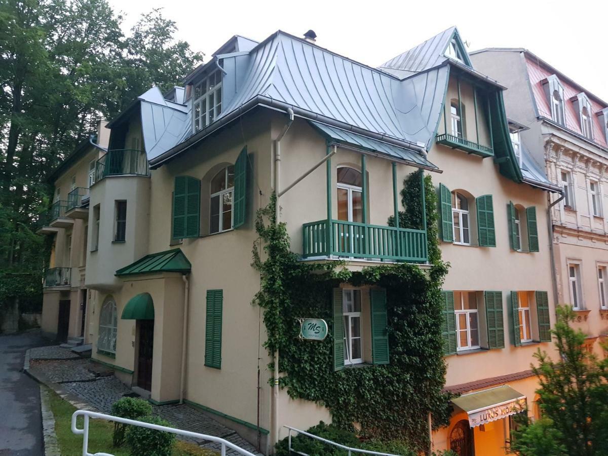 Appartement Apartman St. Vladimir Kirche à Mariánské Lázně Extérieur photo